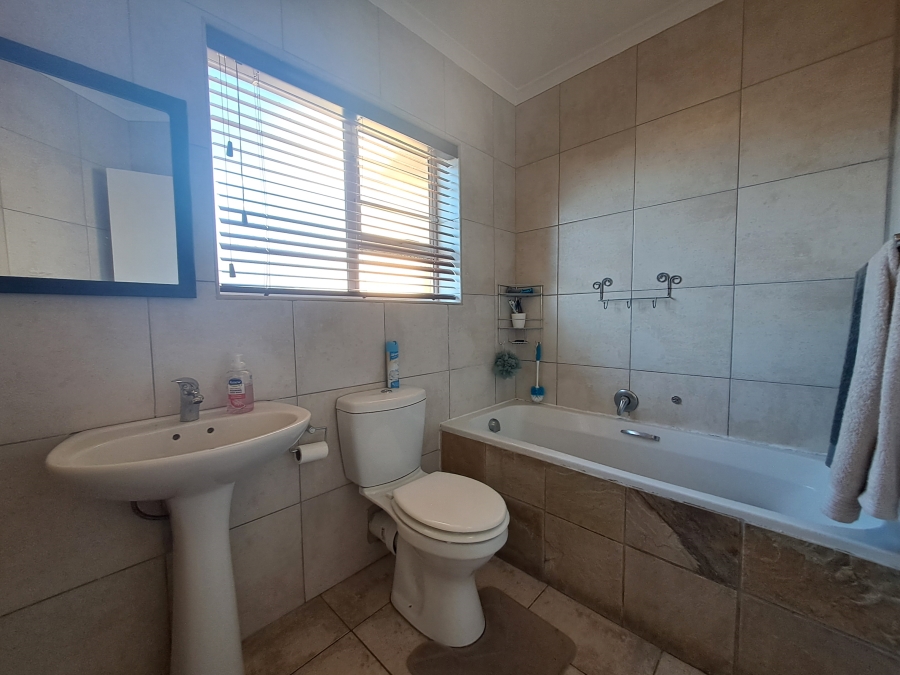 To Let 3 Bedroom Property for Rent in Lorraine Eastern Cape